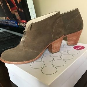 Class and simplicity anytime!!💕